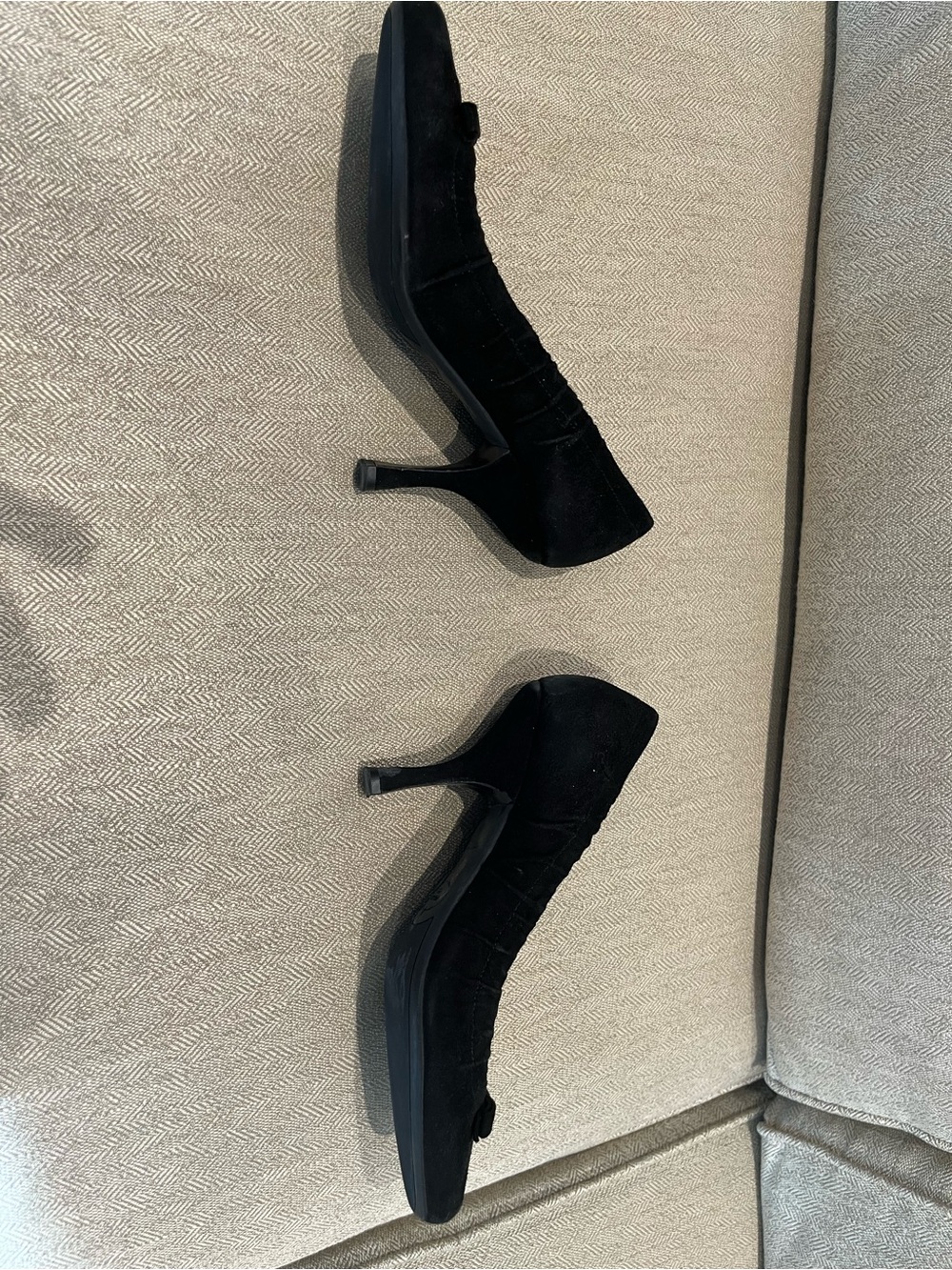 Prada Black Suede Pumps with Gold Logo Bow - Picture 4 of 10